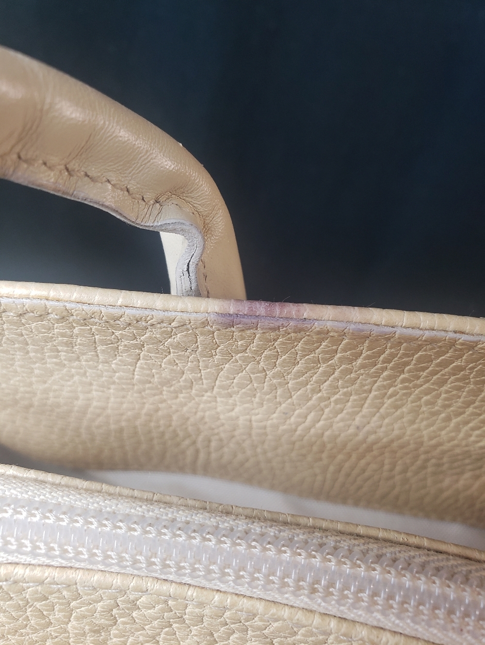 Desmo Vintage Italian Shoulder Bag in Pastel Yellow - Medium Size Bag - Picture 16 of 16